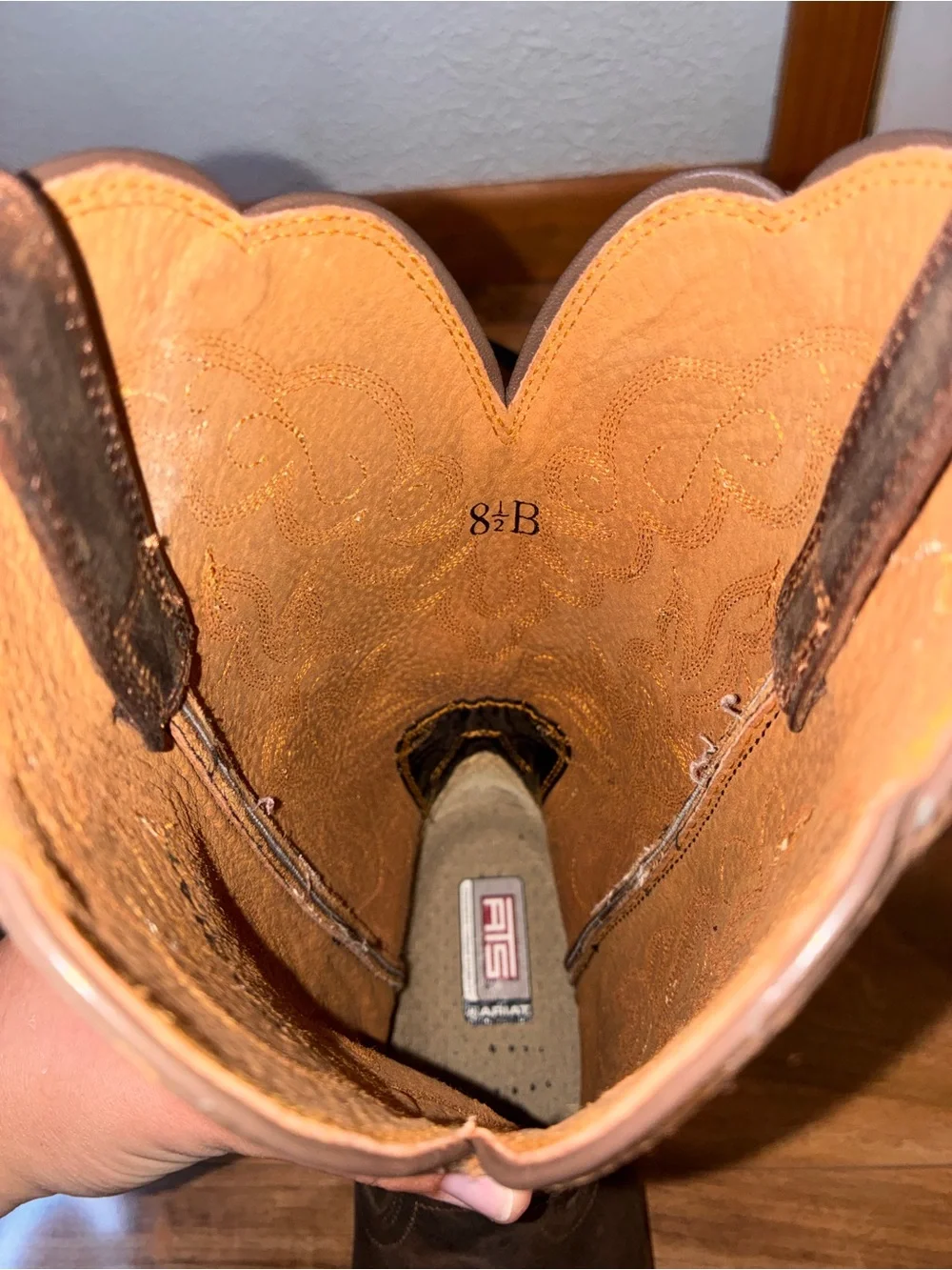 Ariat Women’s Heritage J-Toe Western Cowboy/Cowgirl Boots- size 8.5 B